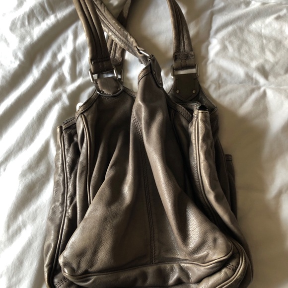 Gray Marc by Marc Jacobs leather shoulder bag, lots of pockets, used condition - Picture 3 of 8